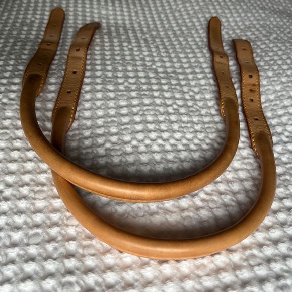 Authentic Louis Vuitton Tivoli GM Monogram Leather Satchel Shoulder Bag Handbag - Picture 15 of 16